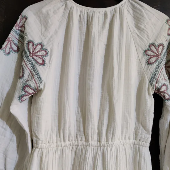 Women's Dress - Picture 9 of 11